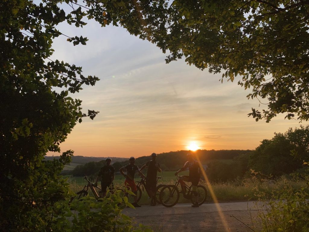 Trailvermessung & Reifenwechsel auf den „Hometrails“ 😎🙈💡💥