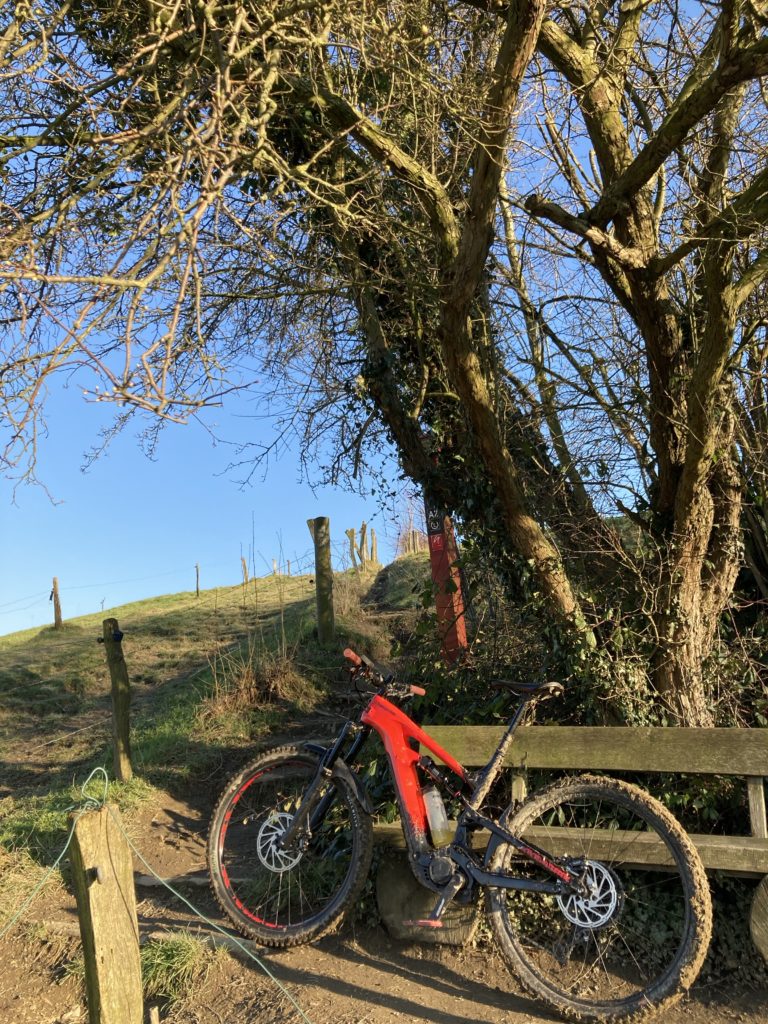 In low flight through the Nizza Valley