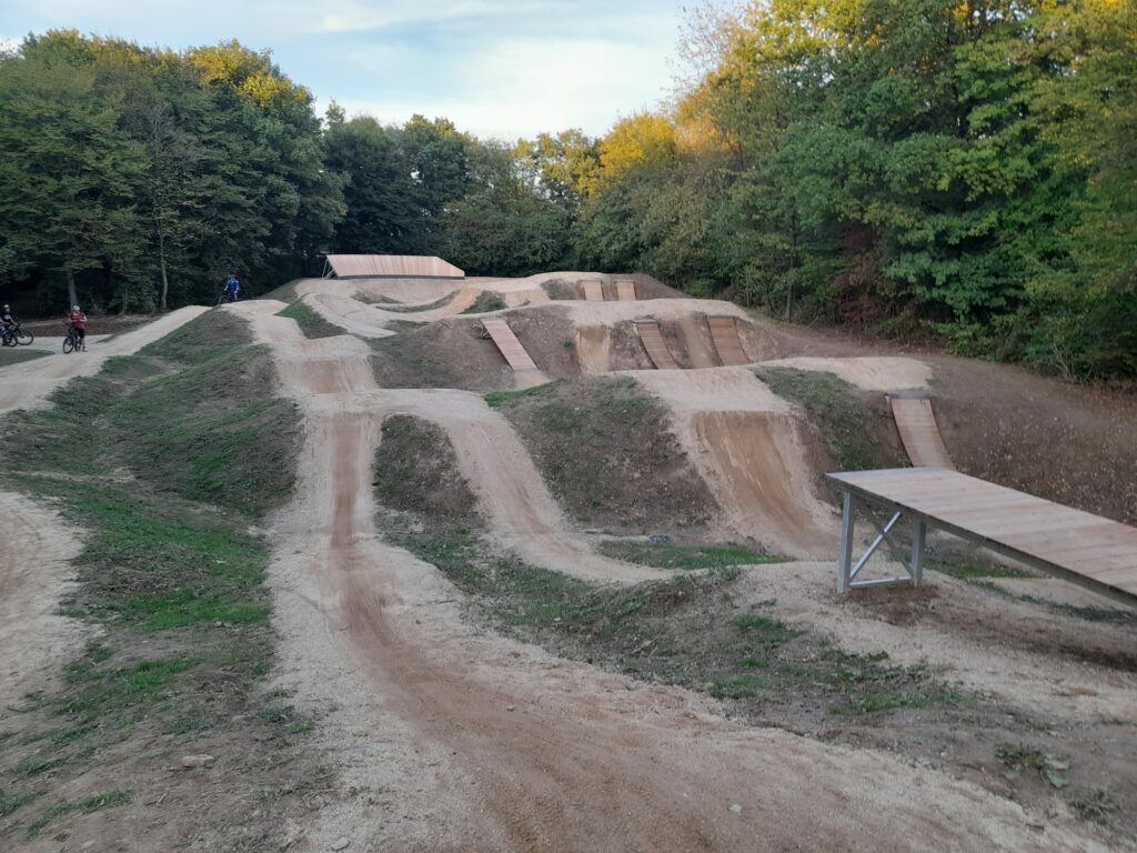 Montag -> EMTB -> BikeTime! Dieses Mal zum „Dirtpark“ Velbert